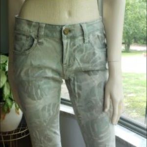 CAbi Palm Leaf Capris